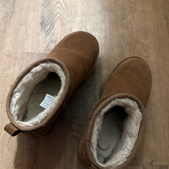 UGG Shoes - UGG Brown Ankle PLATFORM Boots